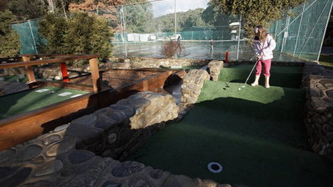 Feathertop Chalet - Hervey Bay Accommodation 1