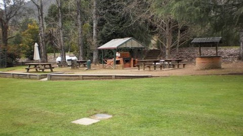 Feathertop Chalet - Hervey Bay Accommodation 3