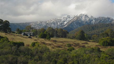 Kunala Chalet - Pinnacle Valley Resort - Hervey Bay Accommodation 7