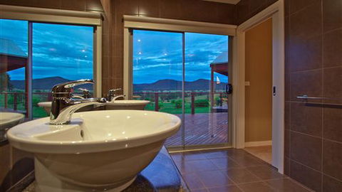 Max's Paddock - Tourism Hervey Bay 1