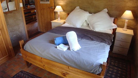 Wartook Rise Mudbrick Cabins - Hervey Bay Accommodation 4