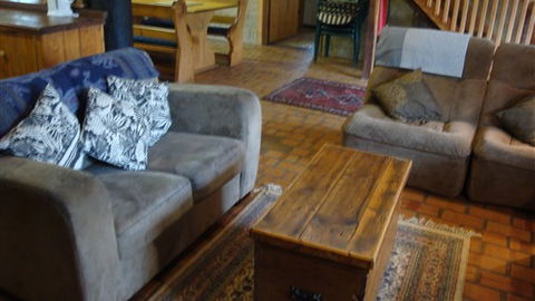 Wartook Rise Mudbrick Cabins - Hervey Bay Accommodation 2