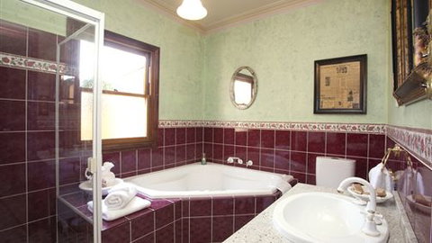 Barwood House Beechworth - Hervey Bay Accommodation 4