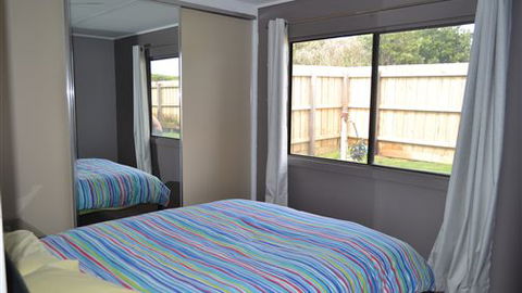 House On The Hill Port Campbell - Hervey Bay Accommodation 3