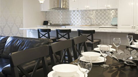 Executive Townhouse On MacArthur - Tourism Hervey Bay 1