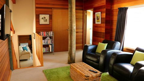 MannaGum Alpine Lodge - Hervey Bay Accommodation 2