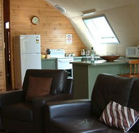 Halls Gap Hideaway - Hervey Bay Accommodation
