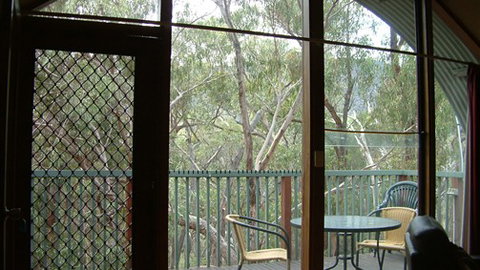 Halls Gap Hideaway - Hervey Bay Accommodation 2