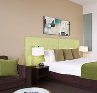Mercure Melbourne Caroline Springs - Tourism Hervey Bay