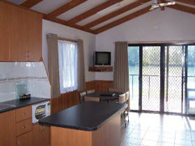 BIG4 Renmark Riverfront Holiday Park - Hervey Bay Accommodation 0