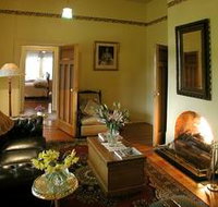 Buxton Manor - Garden and Loft Apartment - Hervey Bay Accommodation