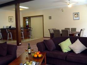 Hall Manor - Hervey Bay Accommodation 1