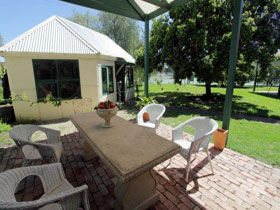 Peppercorns Bed And Breakfast - Tourism Hervey Bay 0