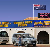 Radeka Downunder Underground Motel and Backpacker Inn - Hervey Bay Accommodation