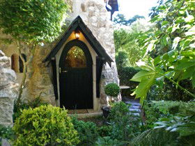 The Castle Keep B&B At Thorngrove - Hervey Bay Accommodation 2