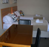 3 Sisters Motel  Cottage - Hervey Bay Accommodation