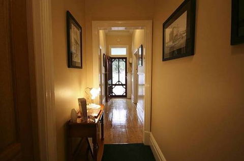 Airleigh Rose Cottage - Hervey Bay Accommodation 1