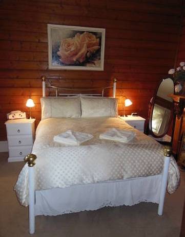 Airleigh Rose Cottage - Hervey Bay Accommodation 3