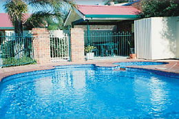 Alyn Motel - Hervey Bay Accommodation 0