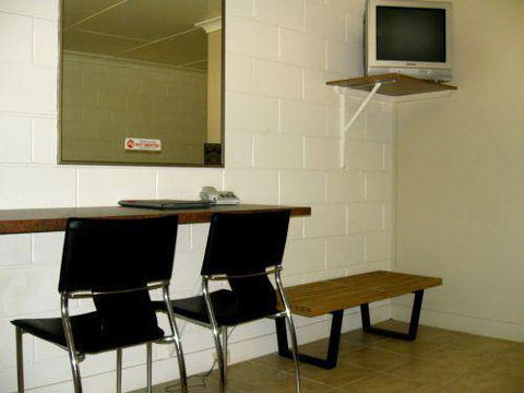 Augathella On The Highway - Tourism Hervey Bay 3