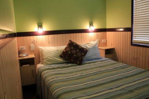 Aussie Outback Oasis Cabin & Van Village - Tourism Hervey Bay 0