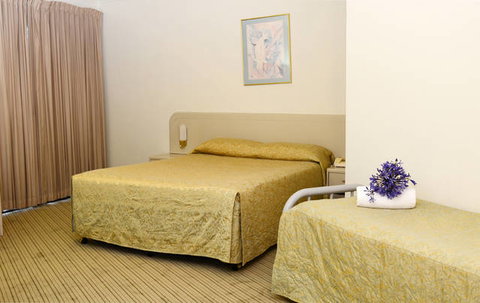 Motel 10 - Hervey Bay Accommodation 2