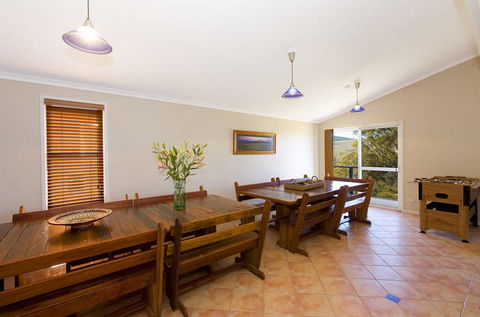 Bindo Creek Cabins - Hervey Bay Accommodation 2