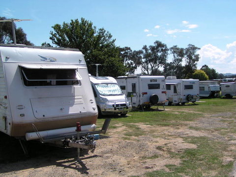Canberra Carotel Motel & Caravan Park - Hervey Bay Accommodation 0