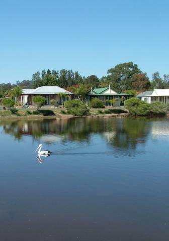 Coachhouse Marina Resort - Hervey Bay Accommodation 0