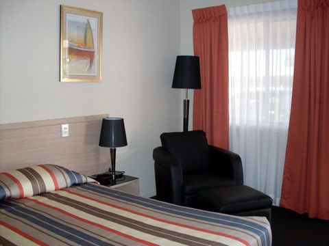 Cobar Central Motor Inn - Hervey Bay Accommodation 1