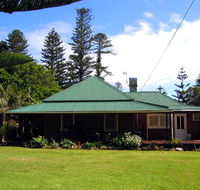 Cobbys of Crystal Pool Holiday Heritage Cottage - Hervey Bay Accommodation