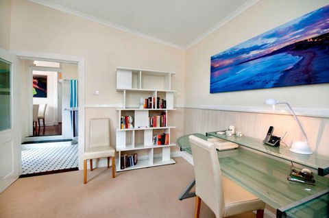 Petite Chalet - Hervey Bay Accommodation 1
