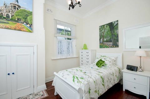 Petite Chalet - Hervey Bay Accommodation 2