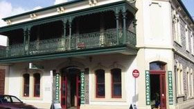 Adelaide's Shakespeare Backpackers International Hostel - Hervey Bay Accommodation 2