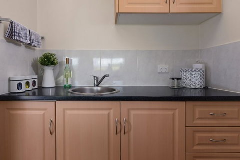 Jacaranda Cottages - Hervey Bay Accommodation 1