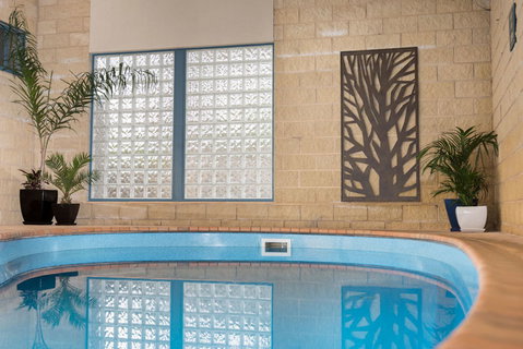 Motel On A Beckett - Tourism Hervey Bay 4