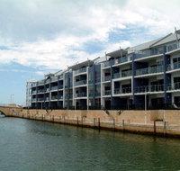 Dolphin Quay Apartment Hotel - Hervey Bay Accommodation