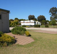 Cummins Community Caravan Park - Hervey Bay Accommodation