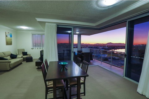 Curtis Central Apartments - Hervey Bay Accommodation 0