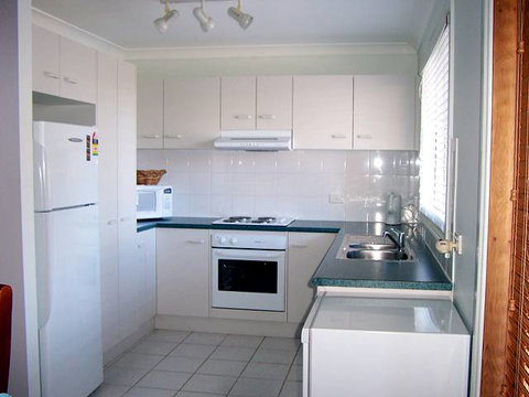 Elm Cottage - Tumut - Hervey Bay Accommodation 3
