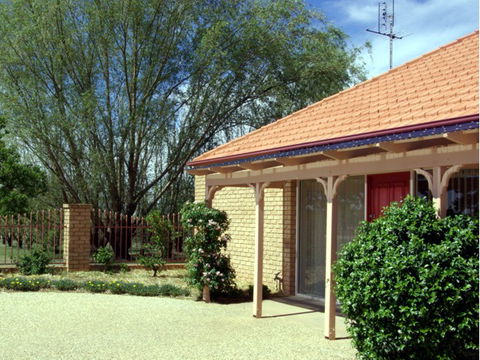 Fairways Bed & Breakfast At Jerilderie - Hervey Bay Accommodation 4