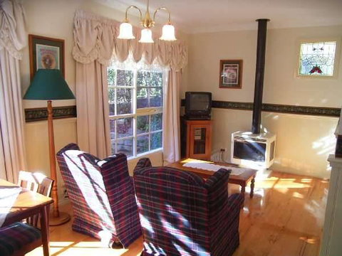 Fernglade On Menzies - Hervey Bay Accommodation 1