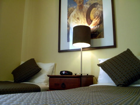 Forrest Hotel & Apartments - Hervey Bay Accommodation 5