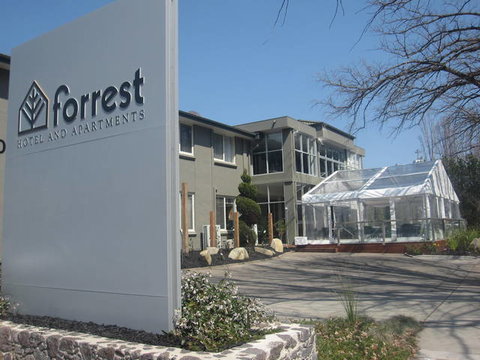 Forrest Hotel & Apartments - Hervey Bay Accommodation 9