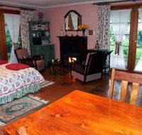 Gawler Churchhill Mews Bed  Breakfast - Hervey Bay Accommodation