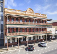 George Hotel  Cafe - Hervey Bay Accommodation