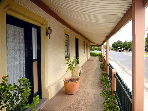Goat Square Cottages - Hervey Bay Accommodation 1