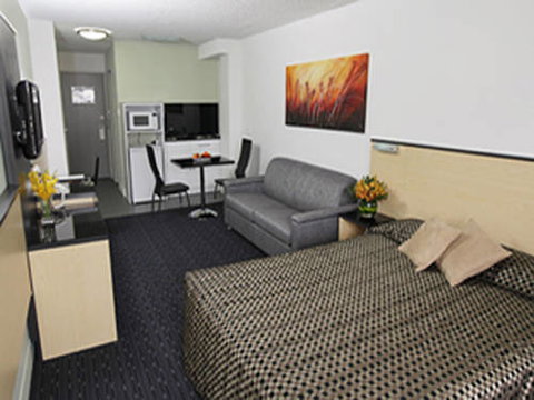 Comfort Inn And Suites Goodearth Perth - Hervey Bay Accommodation 8