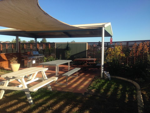 Gympie Caravan Park - Queens Park - Hervey Bay Accommodation 0