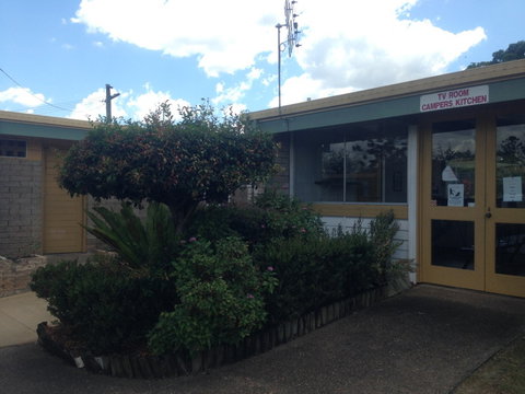 Gympie Caravan Park - Queens Park - Hervey Bay Accommodation 3